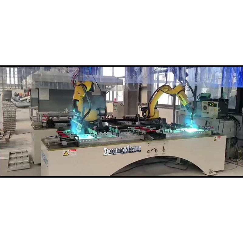 Automatic welding robot for aluminum formwork 